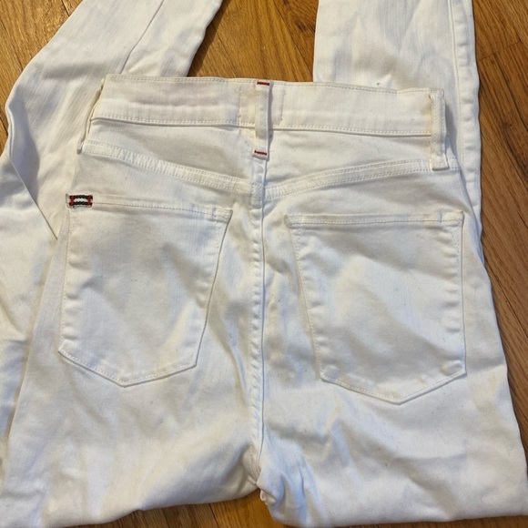 Alice + Olivia- Exposed Button White Denim Jeans - Picture 5 of 6